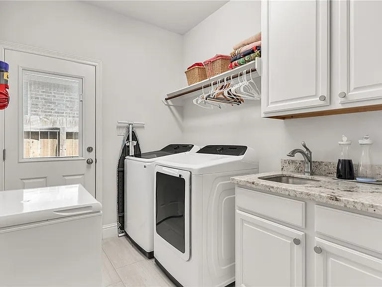 15621 Long Creek Ln — Photo 24