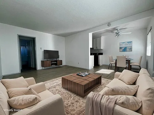 00-360 Lime Ave #303 Photo 1