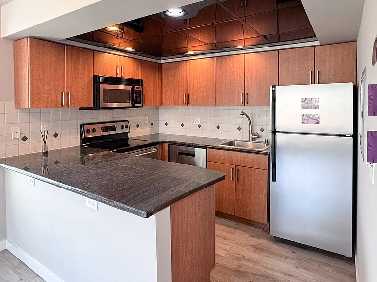 905 Cherry St #701 — Photo 2