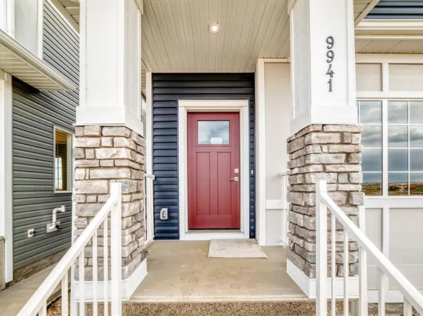 9941 N Huxley Dr NE, Calgary, AB T2A 8C3