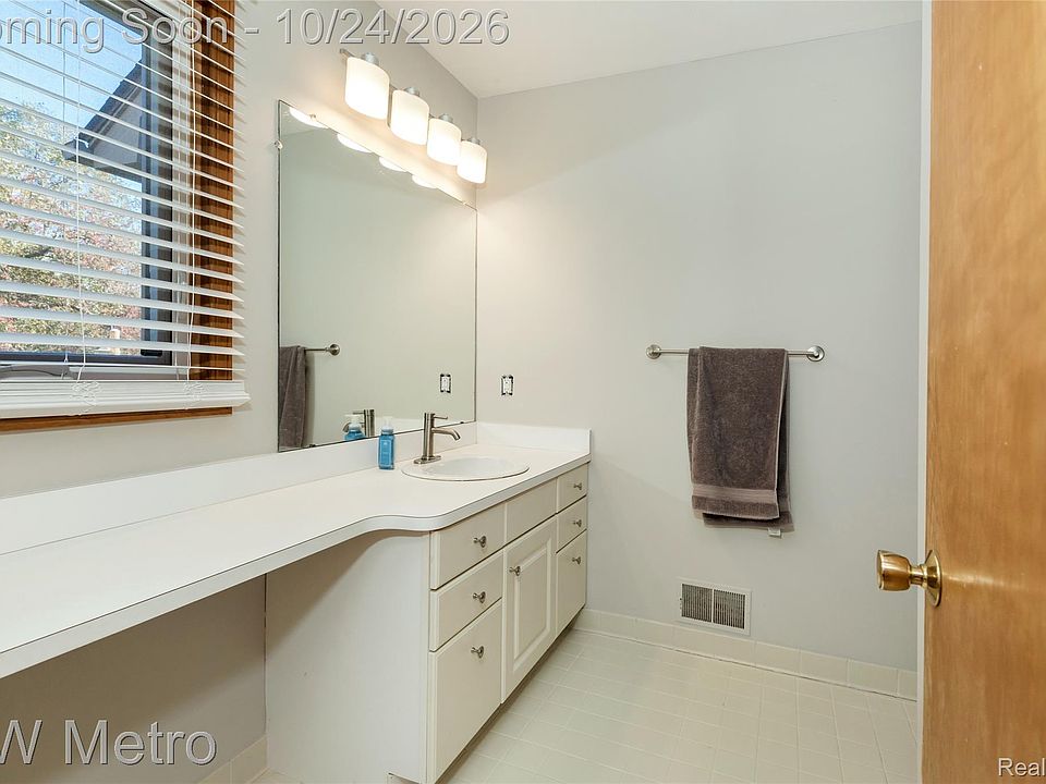 5964 Donaldson Dr, photo 19