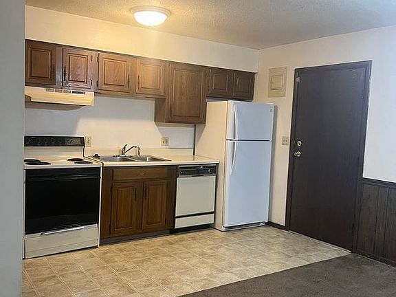 3rd image of 3122 Themis St APT B