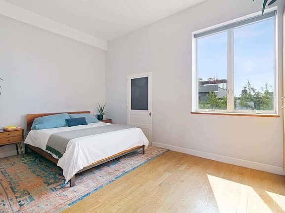 4th image of 376 15th St APT 5C