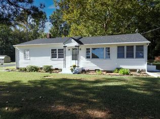 8261 Gates Rd, Suffolk, VA 23437