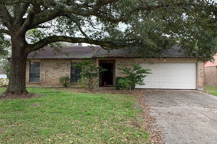 1st image of 2361 Lark Ln