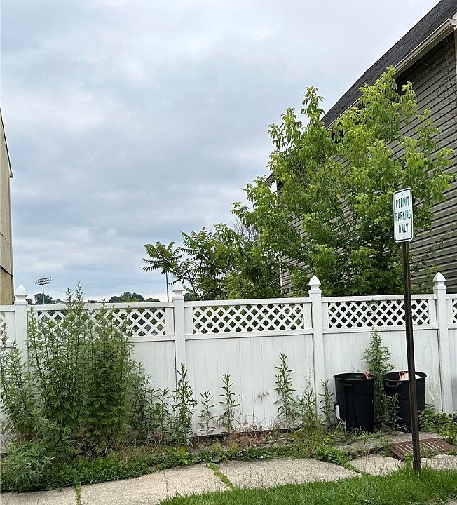 2nd image of 115 Alwine Ave