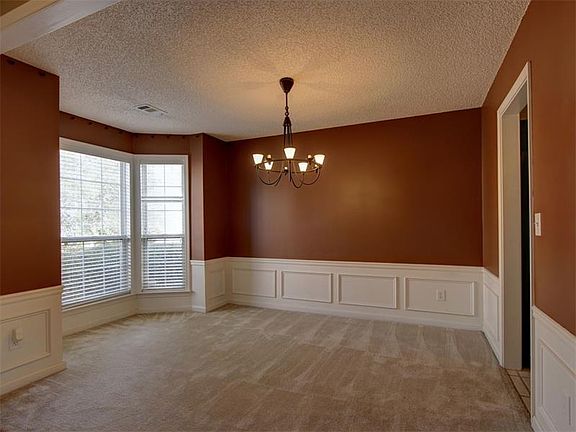 4th image of 611 Lullingstone Dr SE