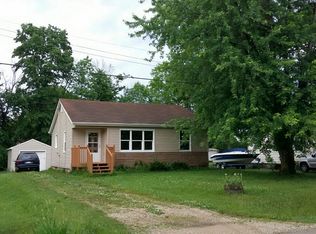 16 Marquette Rd, Machesney Park, IL 61115