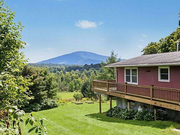 4th image of 582 Terry Rd