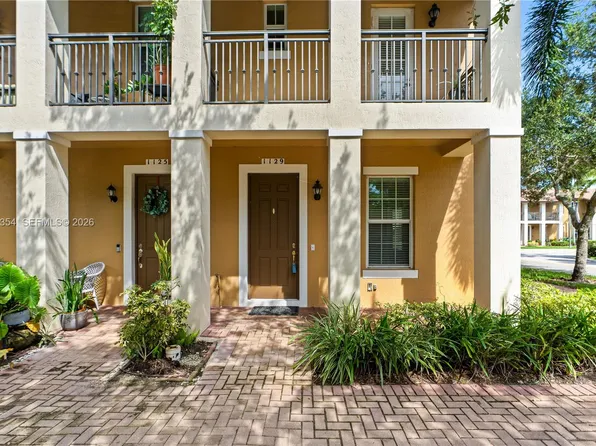 1129 SW 147th Ter, Hollywood, FL 33027