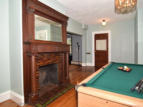 5th image of 157 Borden Ave