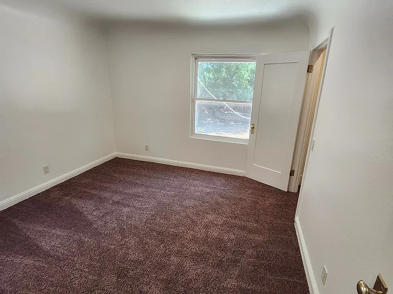 404 Plaza Serena — Photo 16