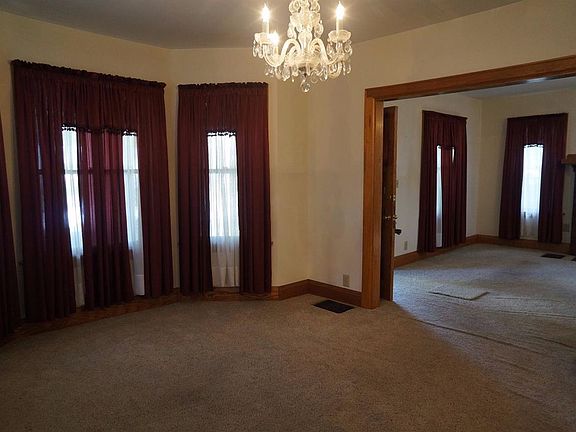 5th image of 2406 Superior Ave