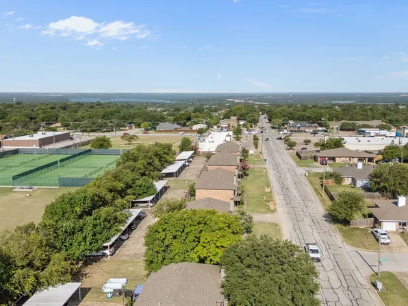 5841 Shadydell Dr, Fort Worth, TX 76135