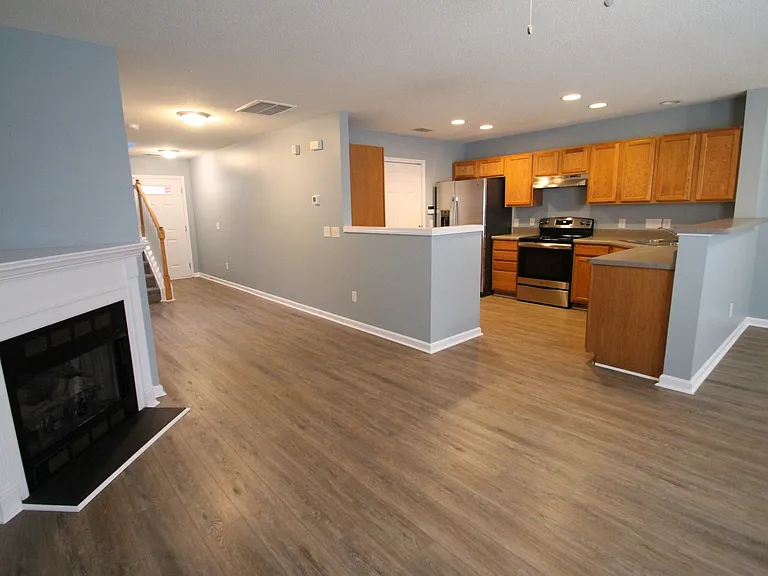 1364 Walnut Hill Dr — Photo 6