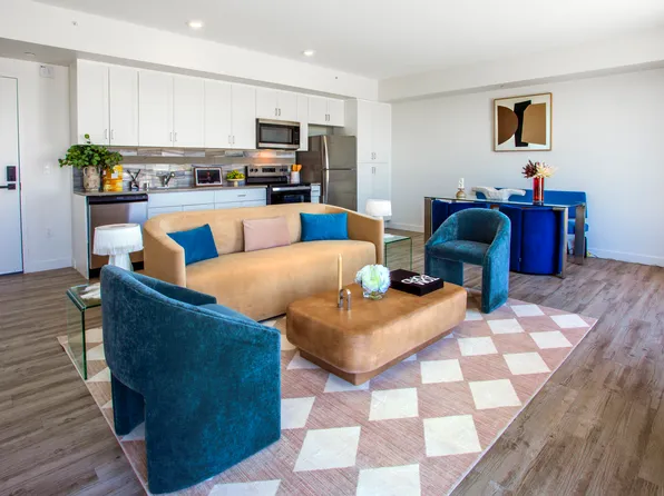 Crenshaw Lofts