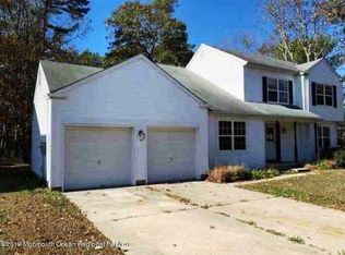 181 Royal Oak Dr, Waretown, NJ 08758