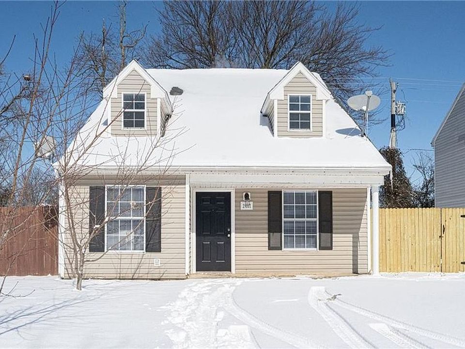 1st image of 2407 W Ash St