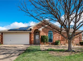 600 Marybeth Dr, Burleson, TX 76028