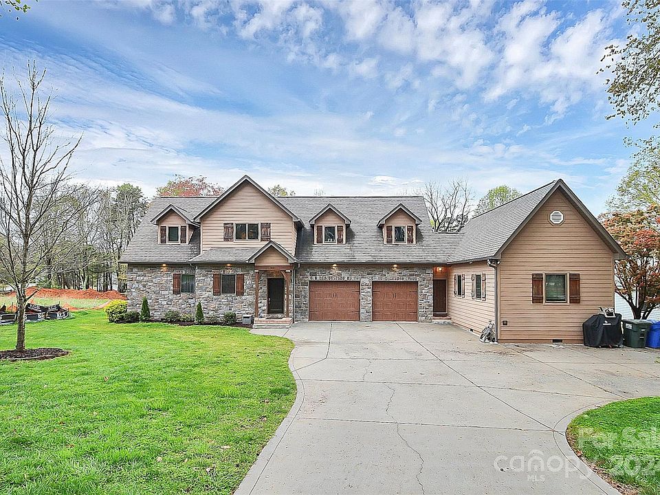 1st image of 149 Lakeshore Dr