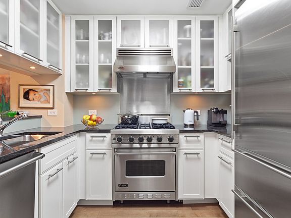 3rd image of 45 Park Ave APT 302