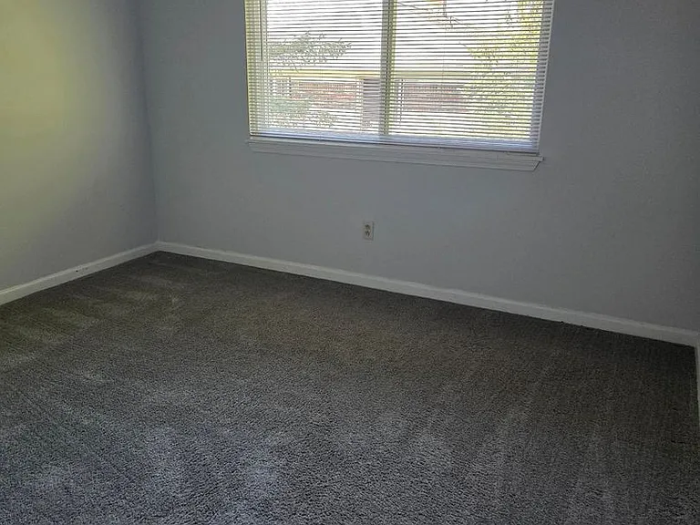 Oakridge Estates — Photo 12