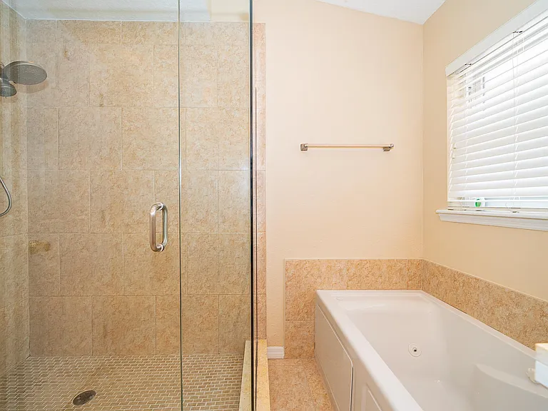 7709 Apple Tree Cir — Photo 42