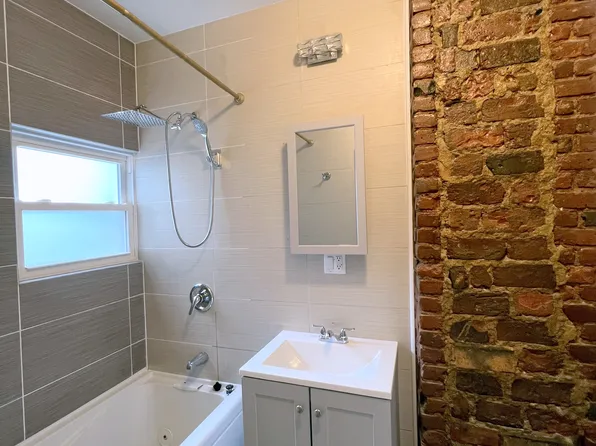 75 De Sales Place image 9 of 13