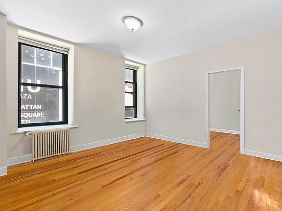3rd image of 150 W 47th St APT 4B