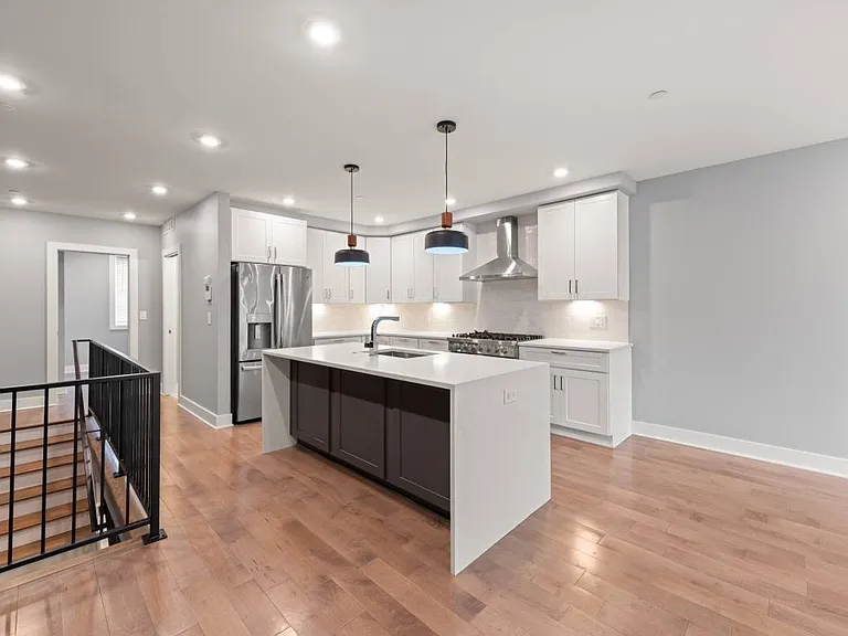 1609 Holbrook St NE #2 — Photo 17