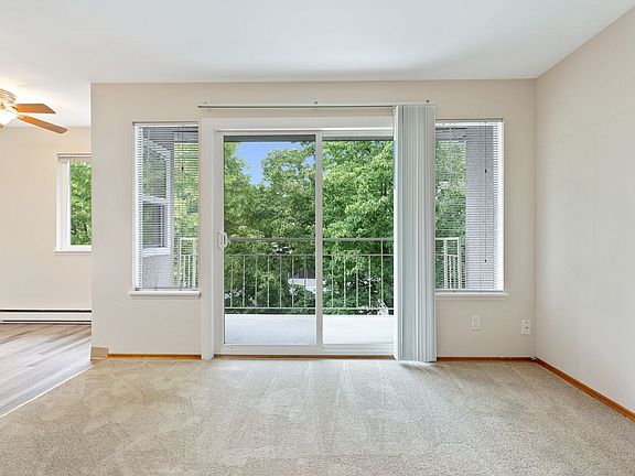 5th image of 2235 California Ave SW #303