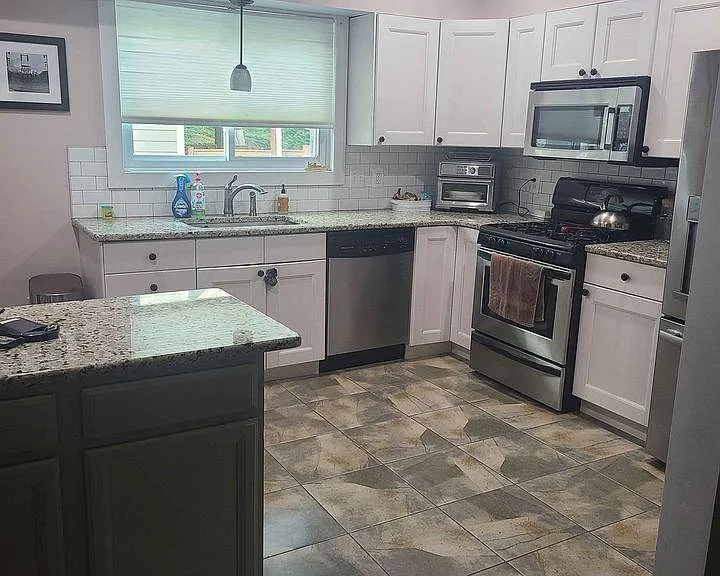 506 S West St — Photo 7