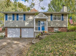 403 SE Annette St, Lees Summit, MO 64063