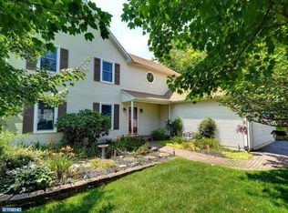 517 Summercroft Dr, Exton, PA 19341