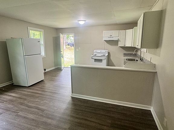 5th image of 307 Crawford Ln