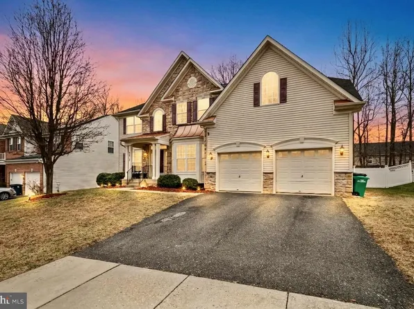 9015 Helmsley Dr, Clinton, MD 20735