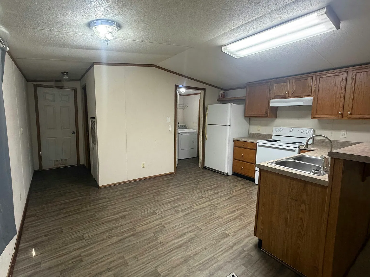 3025 Highway 5 North, Unit Lot 61 — Photo 2