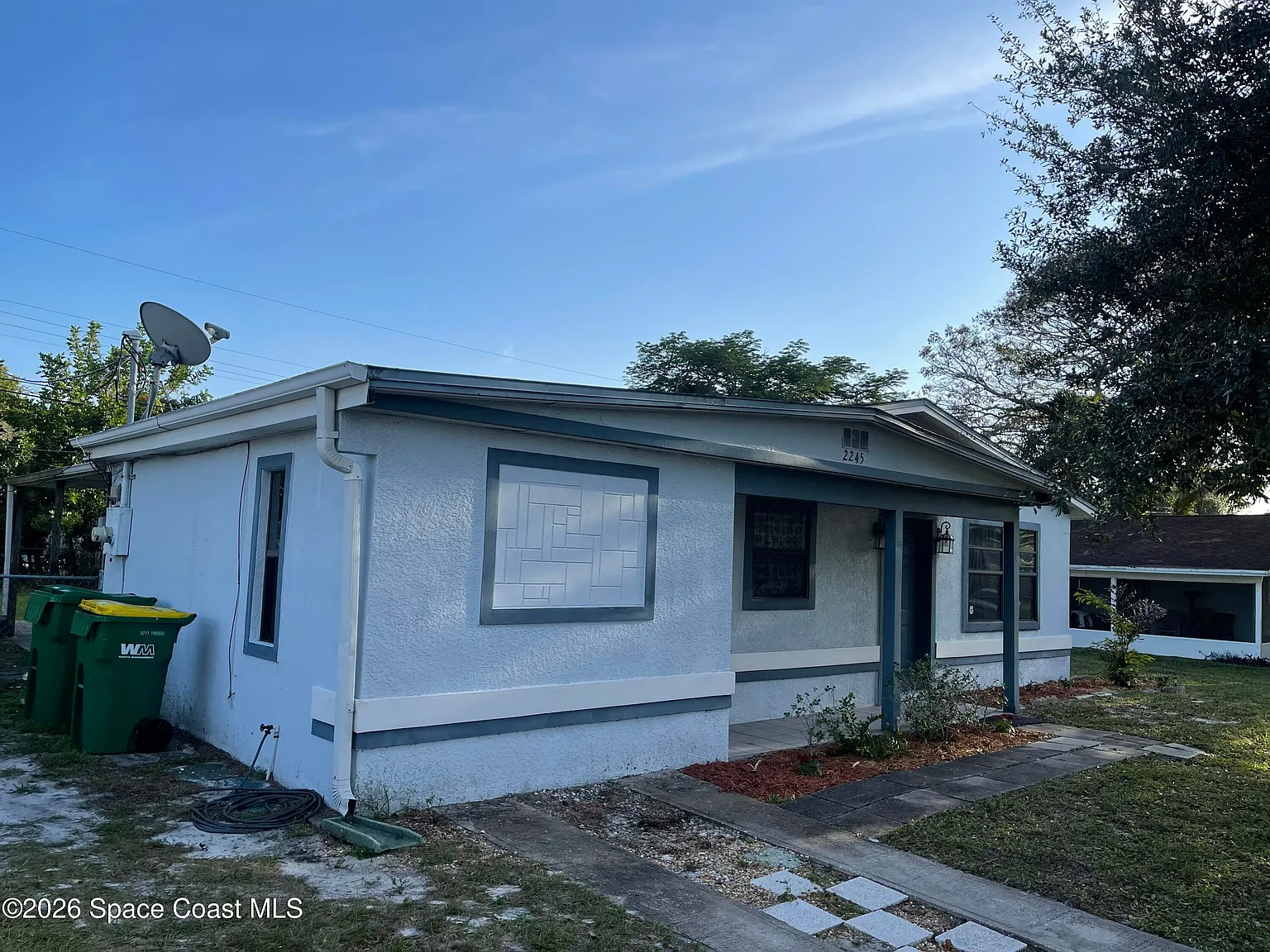 3 bed, 2.0 bath, 1118 sqft, $1,800 — Photo 2