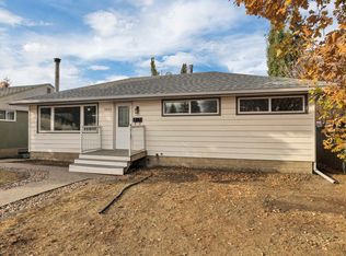11022 160a St NW, Edmonton, AB T5P 3G7