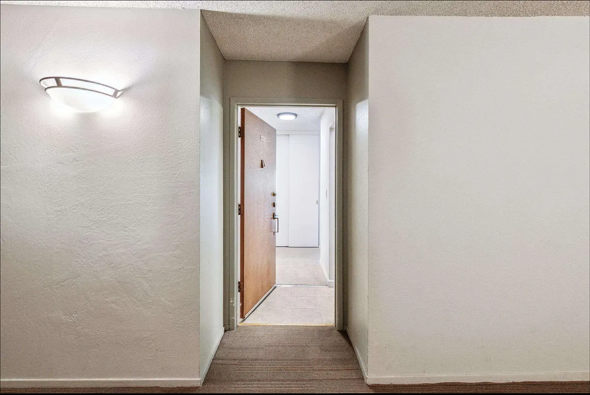 Building Photo - 965 Shorepoint Ct #209