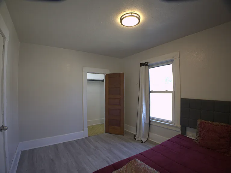 944 Walnut St — Photo 5