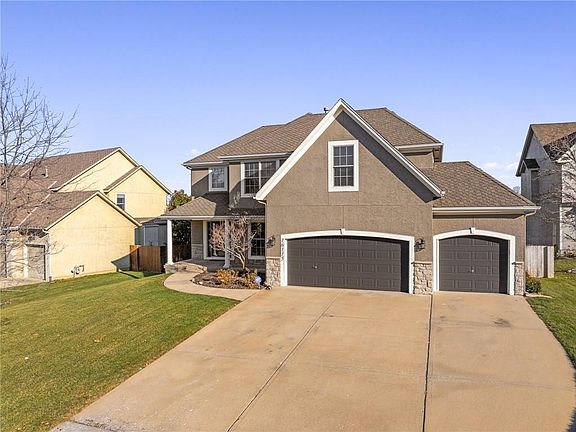 5th image of 16115 S Bradley Dr