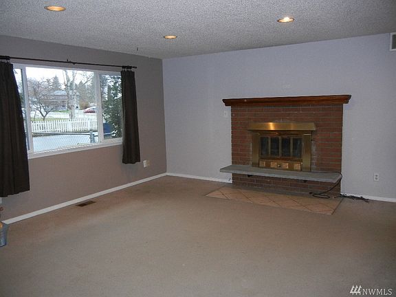 4th image of 13332 58th Dr NE
