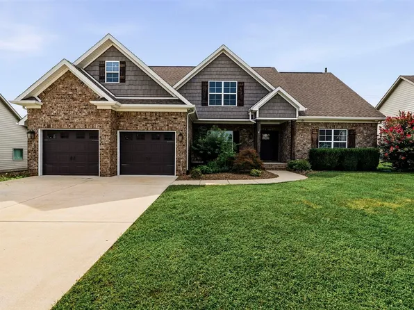 221 Chelsa Ct, Bowling Green, KY 42101