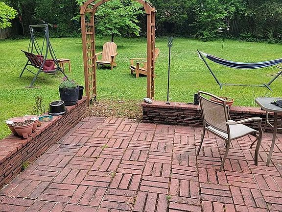 2nd image of 38 Fair Oaks Pl