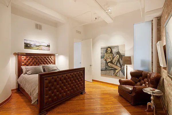 Rented by CORE | media 13