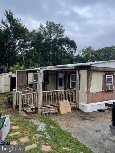 1st image of 15 Cedar Cir