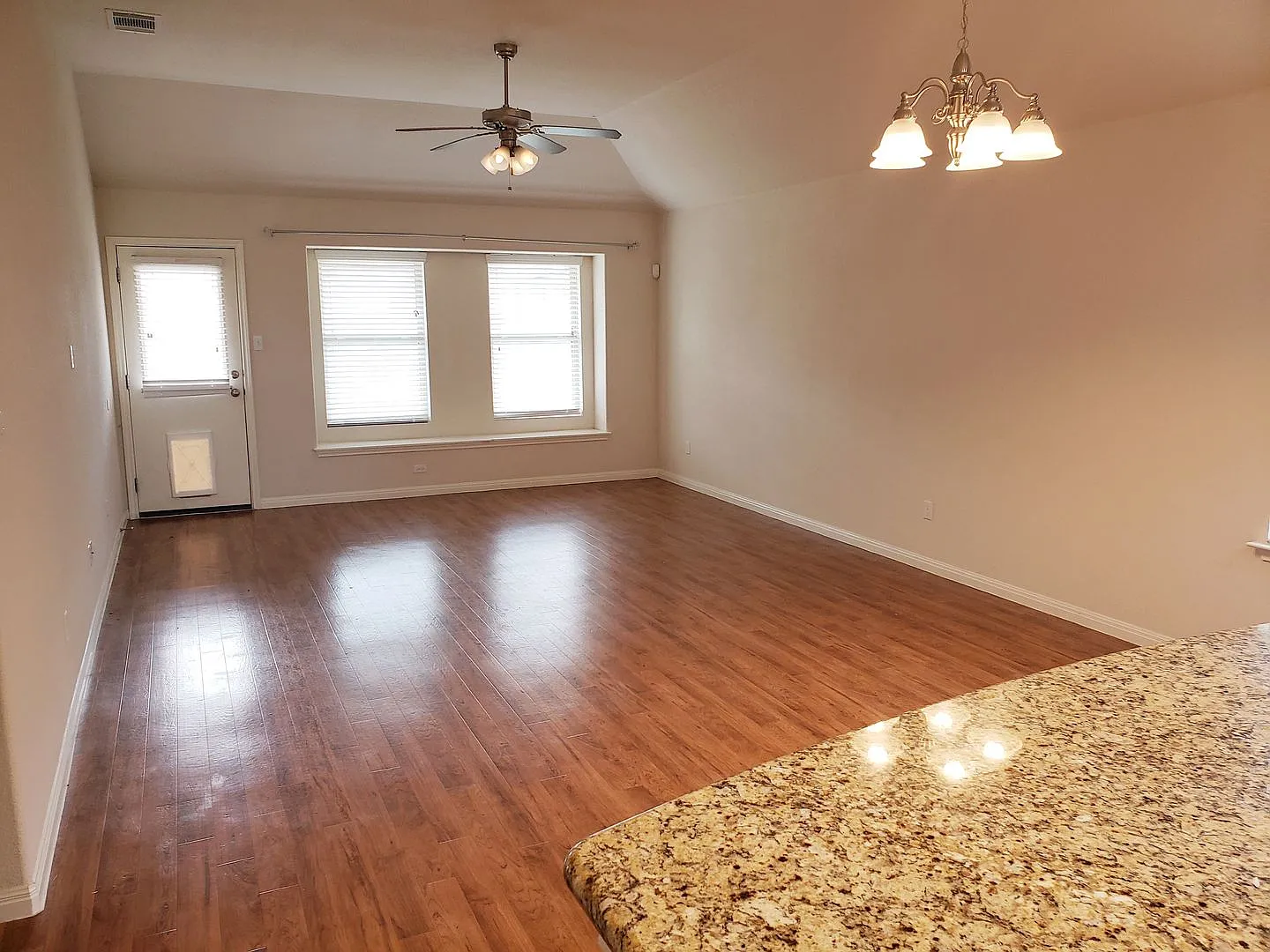 3 BR/2BA | Single Family Home | 1-Car Garage Parking | Fenced backyard| In Manor! — Photo 3