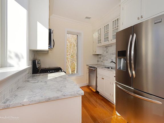 2nd image of 3174 Riverdale Ave APT 4A