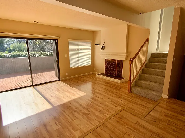 1098 Azalea Ct — Photo 6